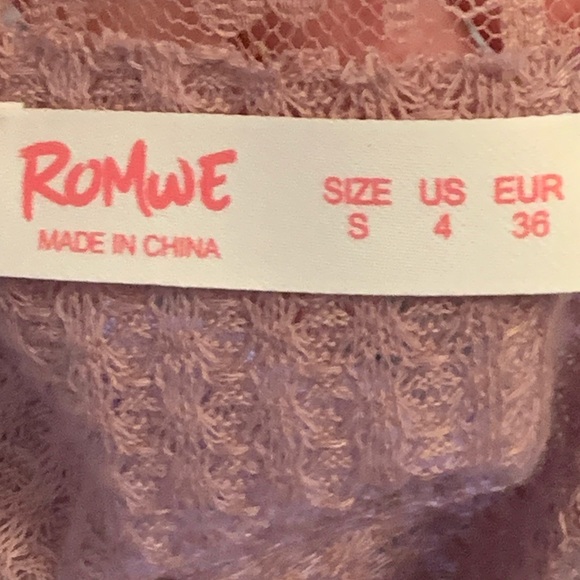 Pink sweater - Picture 3 of 3